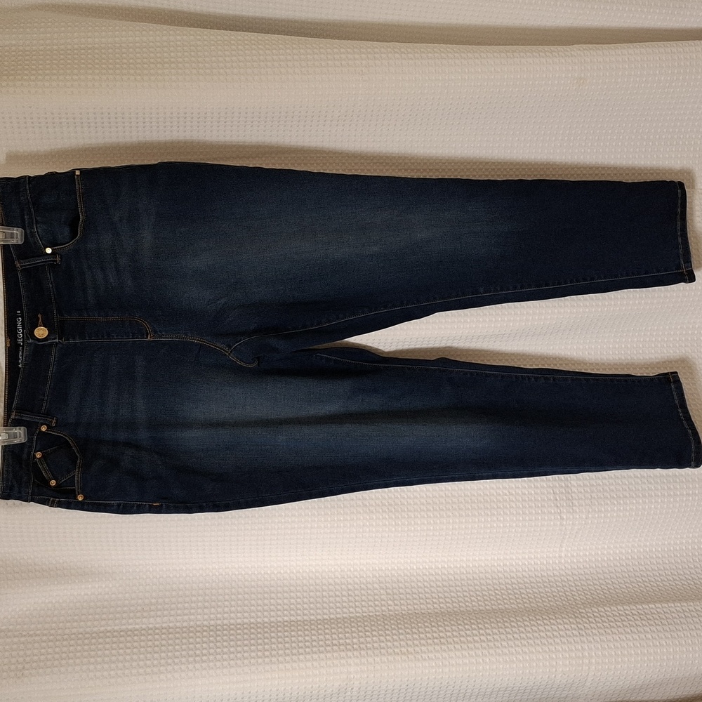 Chico's The Platinum Jean Jeggings Size 2 (US L/12) Dark Wash